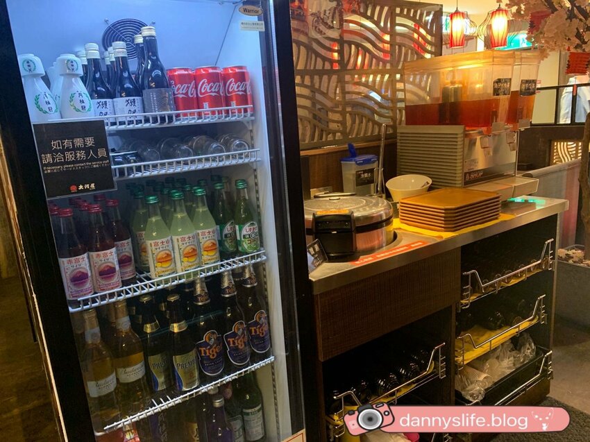 道地串燒、定食，一秒來到日本，味噌湯、飲料喝到飽。微風北車美食廣場～丹尼的吃喝玩樂～