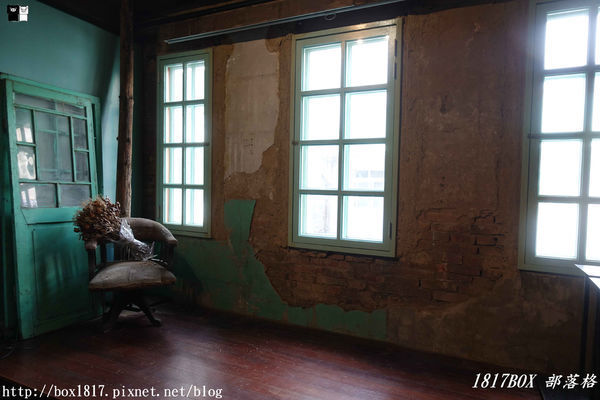 【台中。中區】老建築飄咖啡香。黝脈咖啡。無菜單咖啡喝到飽