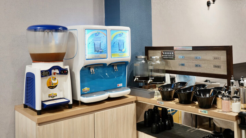 [林口美食] 熟度精緻鍋物 林口中正店｜高CP值浮誇大肉盤／必點棉花糖叻沙湯＆熔岩瀑布起司牛奶鍋！