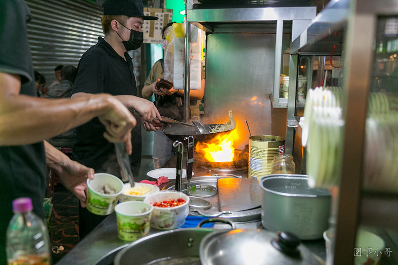 桃園蘆竹美食-南崁生炒羊肉-南崁路騎樓下超人氣宵夜,想吃可得排隊耐心守候 (邀約) @民宿女王芽月-美食.旅遊.全台趴趴走