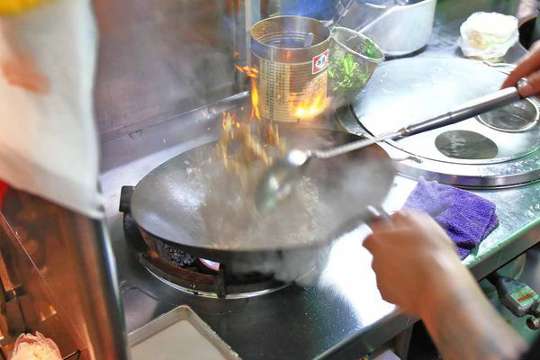 【桃園美食】大廟生炒羊肉-宵夜時間才會出現的爆美味路邊攤美食