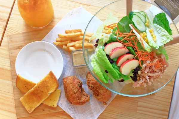 【蘆洲美食】調色盤早午餐-再訪率爆高！顛覆你舊有印象，讓你吃了還會想再來的早午餐店