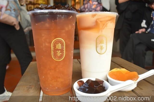 全台首創奶酥奶蓋 迪茶迪化店 | 大稻埕必喝手搖！全台第一家！可以喝的奶酥麵包搭配清爽四季春，經典四層口感超特別！ -  就是這樣。吃喝玩樂。愛漂亮部落格 - FashionGuide 華人時尚專業評