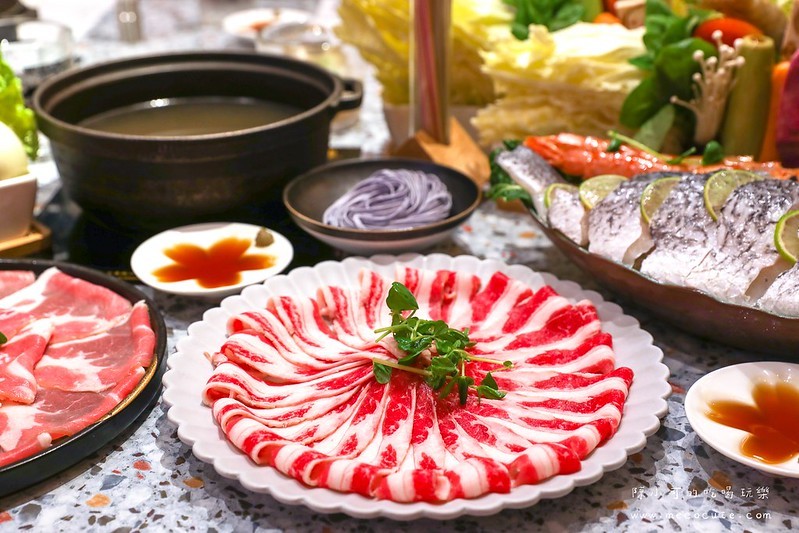 信義區火鍋,台北,台北優質火鍋,台北火鍋,台北火鍋推薦,小川火鍋,小川鍋物,小川鍋物信義店,小川鍋物新光三越A4店,小農火鍋,捷運市政府站美食,新光三越A4美食,海鮮火鍋 @陳小可的吃喝玩樂