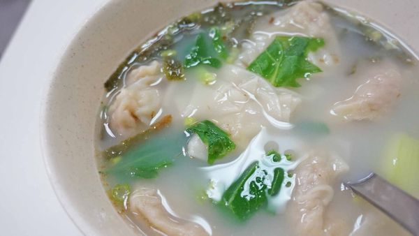 【台北美食】開泰美食-便宜美味又大顆的餛飩湯美食