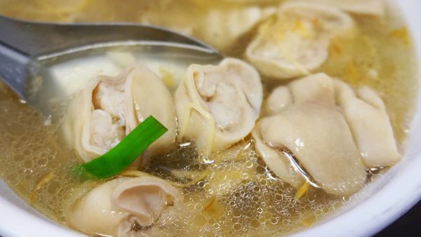 【台北美食】阿德油飯-隱藏在小巷弄裡的爆美味小吃店