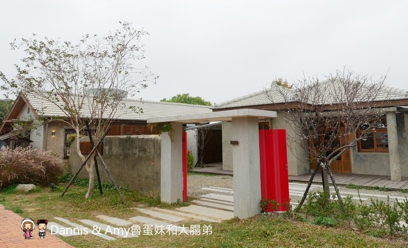 《新竹將軍村美食》翟九麵食館。在復古紅磚老屋建築內品嚐招牌肉燥乾麵眷村牛肉麵︱影片