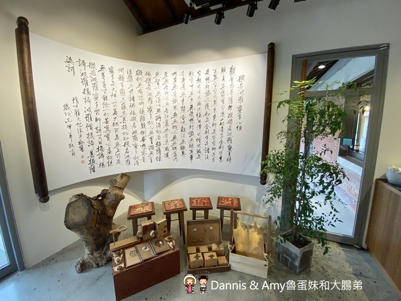 《新竹將軍村美食》翟九麵食館。在復古紅磚老屋建築內品嚐招牌肉燥乾麵眷村牛肉麵︱影片