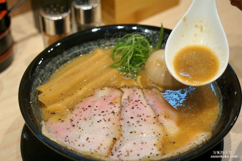 [頂溪站美食 辰拉麵]濃郁日系湯頭 充滿元氣讓人嘴角止不住上揚的溫暖系拉麵店 - 安妮的天空