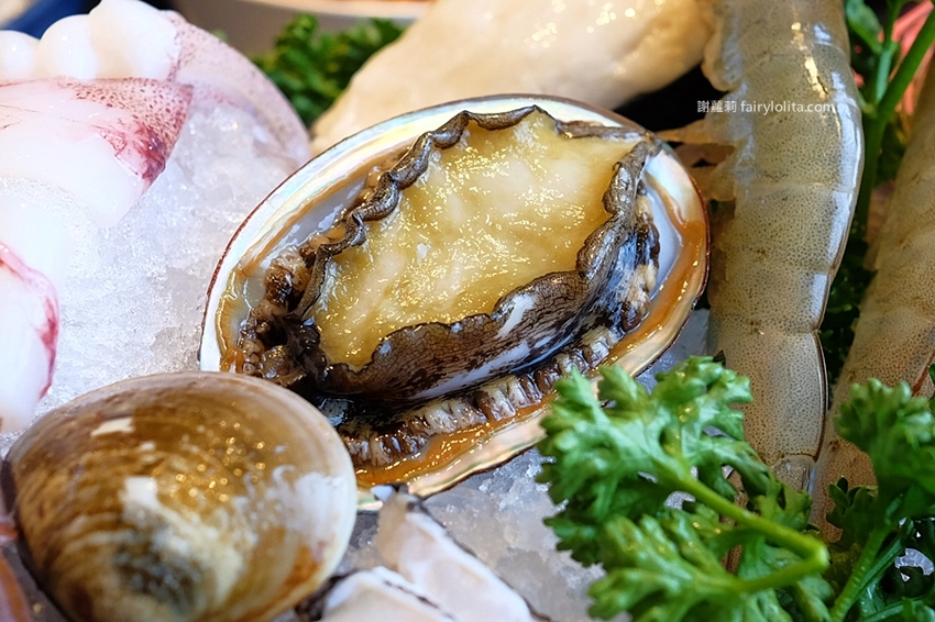 月暮藏涮涮鍋。新開幕！史上最浮誇個人涮涮鍋，日本和牛、活體海鮮，個人套餐499元起，藏身超美玻璃屋！ @蹦啾♥謝蘿莉 La vie heureuse