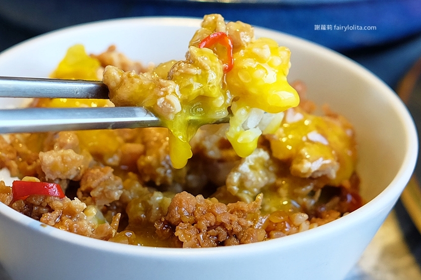 月暮藏涮涮鍋。新開幕！史上最浮誇個人涮涮鍋，日本和牛、活體海鮮，個人套餐499元起，藏身超美玻璃屋！ @蹦啾♥謝蘿莉 La vie heureuse