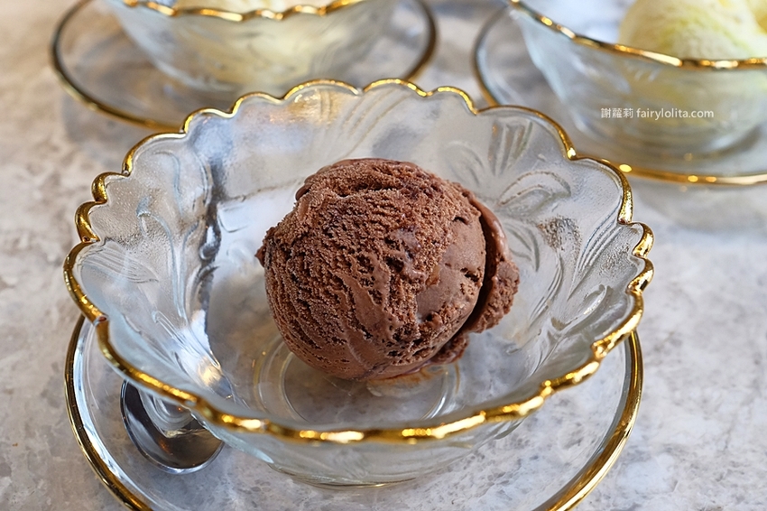 月暮藏涮涮鍋。新開幕！史上最浮誇個人涮涮鍋，日本和牛、活體海鮮，個人套餐499元起，藏身超美玻璃屋！ @蹦啾♥謝蘿莉 La vie heureuse