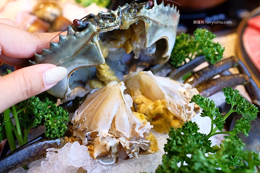 月暮藏涮涮鍋。新開幕！史上最浮誇個人涮涮鍋，日本和牛、活體海鮮，個人套餐499元起，藏身超美玻璃屋！ @蹦啾♥謝蘿莉 La vie heureuse