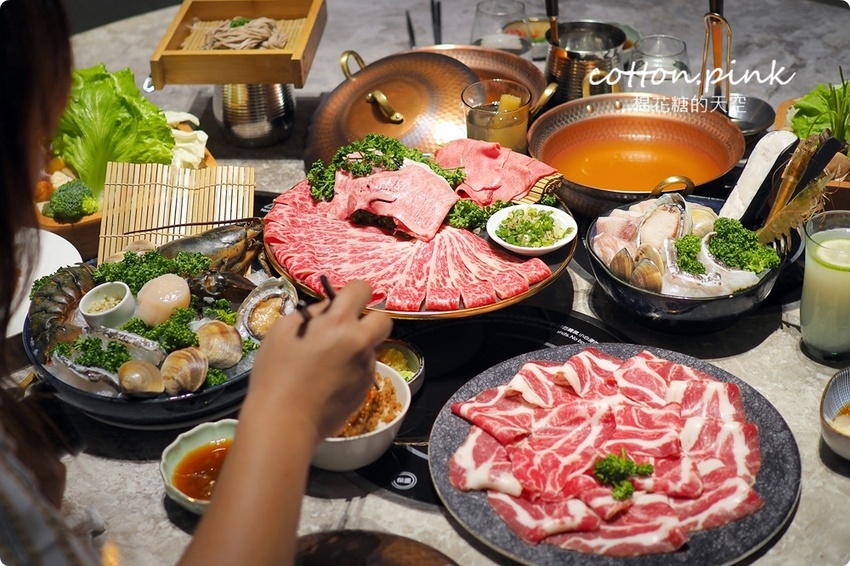 台中最潮小火鍋-不只超好拍更好吃～月暮藏涮涮鍋和牛海鮮吃起來！ - 棉花糖的天空