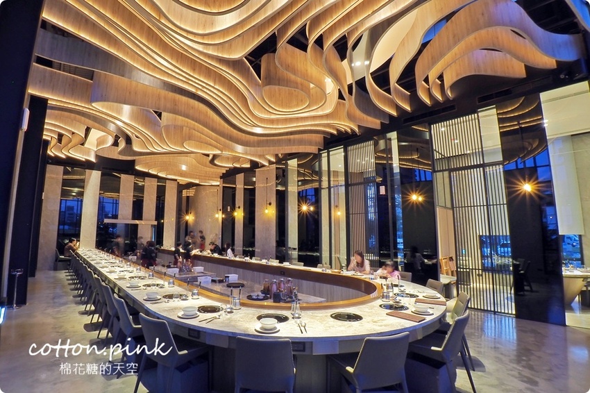 台中最潮小火鍋-不只超好拍更好吃～月暮藏涮涮鍋和牛海鮮吃起來！ - 棉花糖的天空