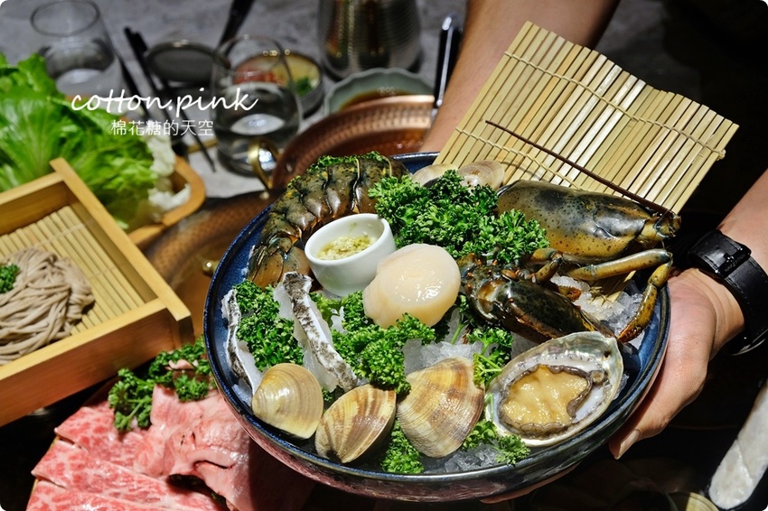 台中最潮小火鍋-不只超好拍更好吃～月暮藏涮涮鍋和牛海鮮吃起來！ - 棉花糖的天空