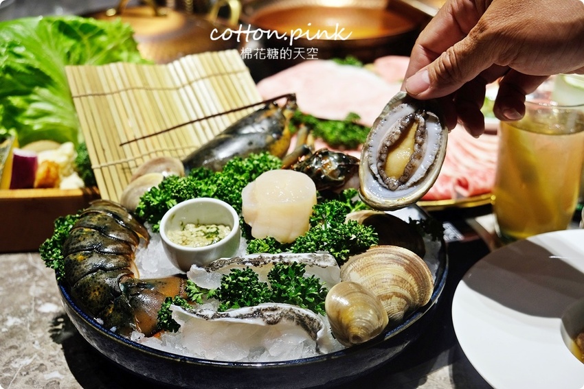 台中最潮小火鍋-不只超好拍更好吃～月暮藏涮涮鍋和牛海鮮吃起來！ - 棉花糖的天空