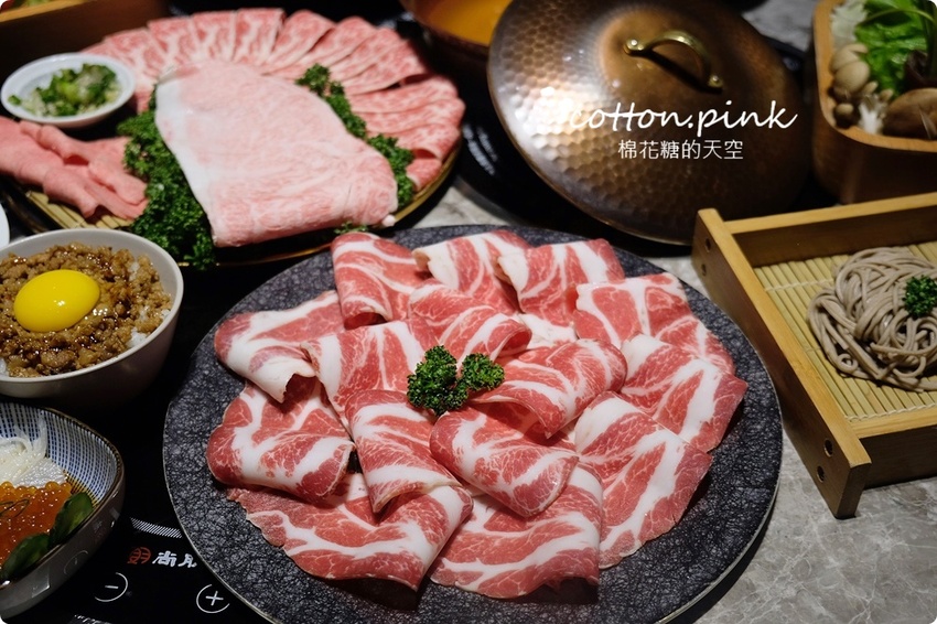 台中最潮小火鍋-不只超好拍更好吃～月暮藏涮涮鍋和牛海鮮吃起來！ - 棉花糖的天空