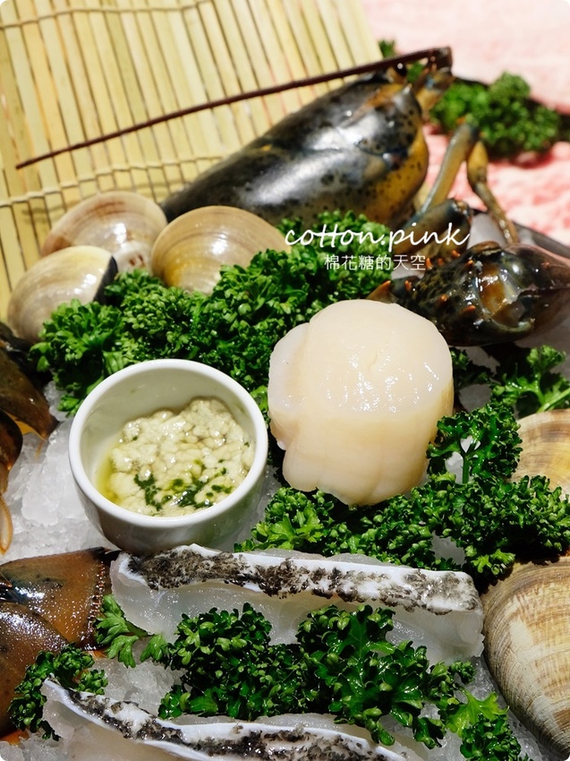 台中最潮小火鍋-不只超好拍更好吃～月暮藏涮涮鍋和牛海鮮吃起來！ - 棉花糖的天空