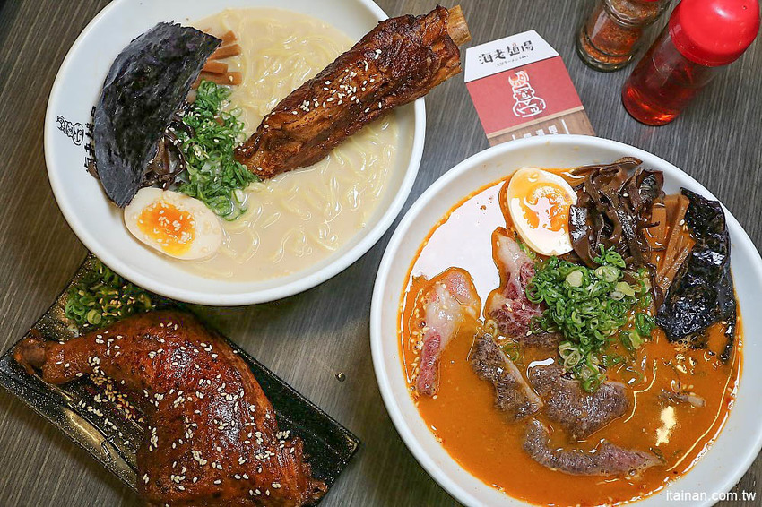 海老麵場太平場~只賣晚上的深夜拉麵!路邊也能吃的到手沖ㄟ牛肉拉麵、炙燒豬肋排拉麵!! - 台南好Food遊