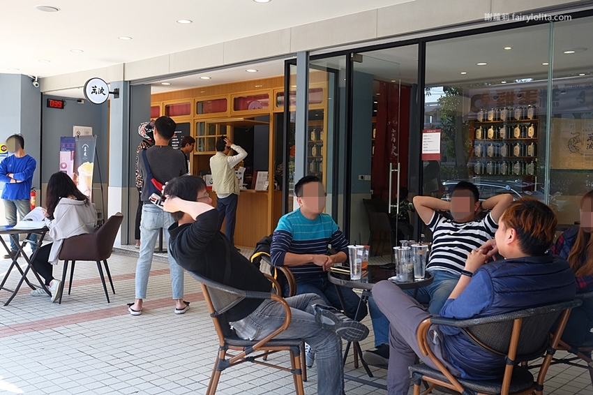 萬波島嶼推全台獨創「雞蛋糕珍珠奶茶」+「oreo雞蛋糕珍珠奶茶」搶先喝，沒有很浮誇，只有最浮誇！ @蹦啾♥謝蘿莉 La vie heureuse