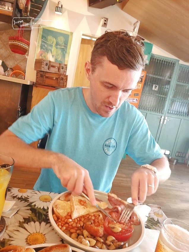 英式早餐 台北早午餐 捷運南京復興站美食 外國人推薦 友善動物.jpg 英式早餐 台北早午餐 捷運南京復興站美食 外國人推薦 友善動物.jpg