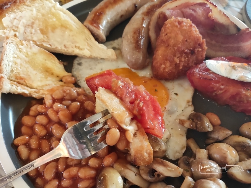 英式早餐 台北早午餐 捷運南京復興站美食 外國人推薦 友善動物.jpg 英式早餐 台北早午餐 捷運南京復興站美食 外國人推薦 友善動物.jpg