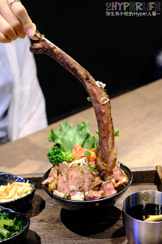 台中丼飯,台中定食,台中廣三sogo美食,台中日式丼飯,台中日式定食,台中燒肉,台中牛丁次郎坊,台中美食,廣三sogo美食,廣三SOGO餐廳,牛丁次郎坊SOGO店,牛丁次郎坊X深夜裡的和魂燒肉丼XSOGO支店 @強生與小吠的Hyper人蔘~