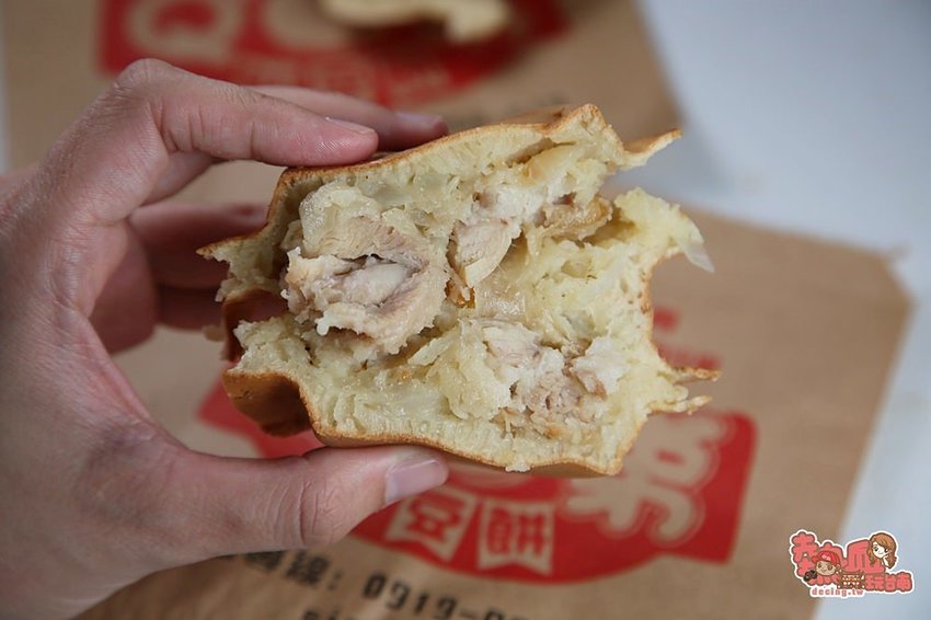 【台南美食】育樂街超人氣爆餡紅豆餅，連金莎巧克力都包進來：Q弟紅豆餅 - 熱血玩台南。跳躍新世界