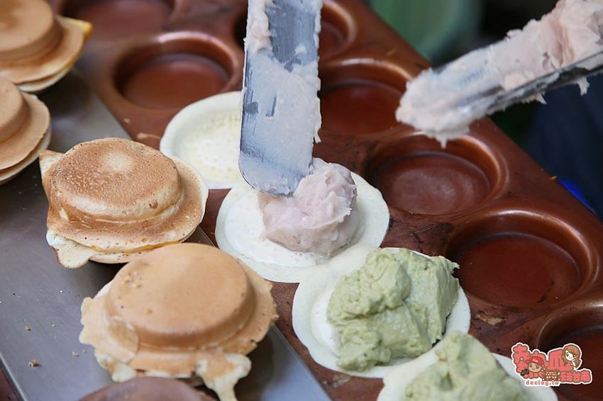 【台南美食】育樂街超人氣爆餡紅豆餅，連金莎巧克力都包進來：Q弟紅豆餅 - 熱血玩台南。跳躍新世界