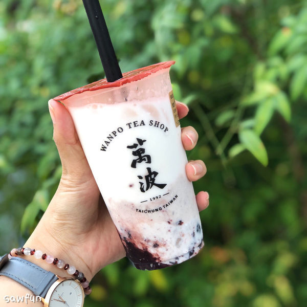 【台中美食】萬波島嶼紅茶 Wanpo Tea Shop 網友力推今天必喝的手搖杯 繼港式楊枝甘露 再創新高峰 台版摩摩喳喳 芋頭甜品控快衝