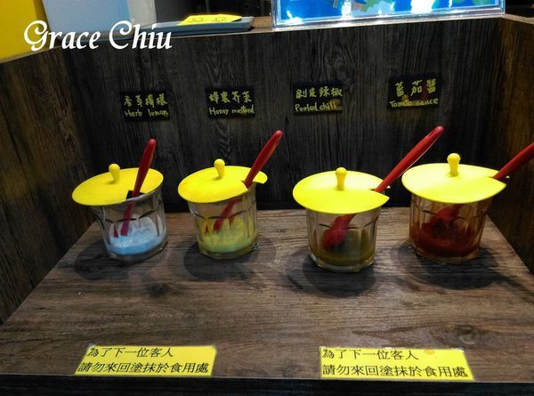 恐龍麵包 恐龍雞塊 西門町小吃 捷運西門站