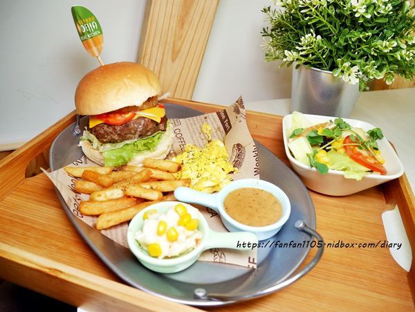 1【西門早午餐】Dejia得嘉野餐廚房 #高cp值 #手作早午餐 #特色早午餐 #芋泥 #起司瀑布 #老店新氣象 (21).JPG