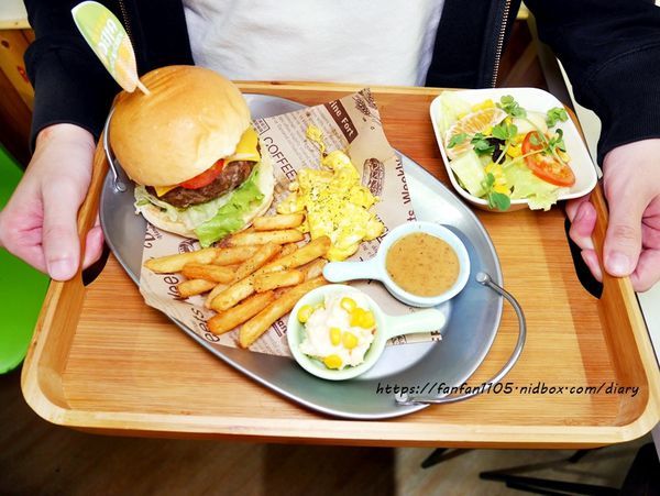 1【西門早午餐】Dejia得嘉野餐廚房 #高cp值 #手作早午餐 #特色早午餐 #芋泥 #起司瀑布 #老店新氣象 (22).JPG