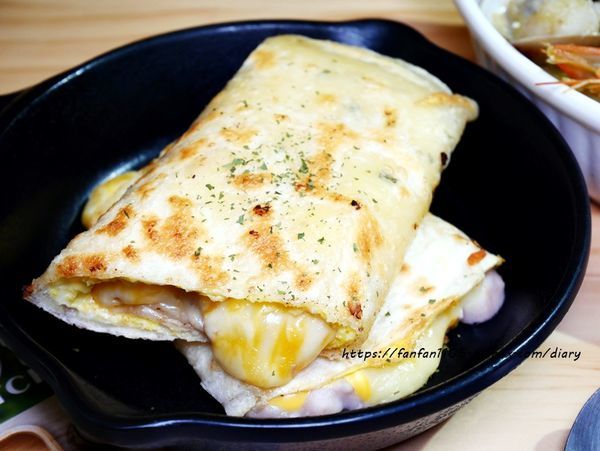 1【西門早午餐】Dejia得嘉野餐廚房 #高cp值 #手作早午餐 #特色早午餐 #芋泥 #起司瀑布 #老店新氣象 (14).JPG