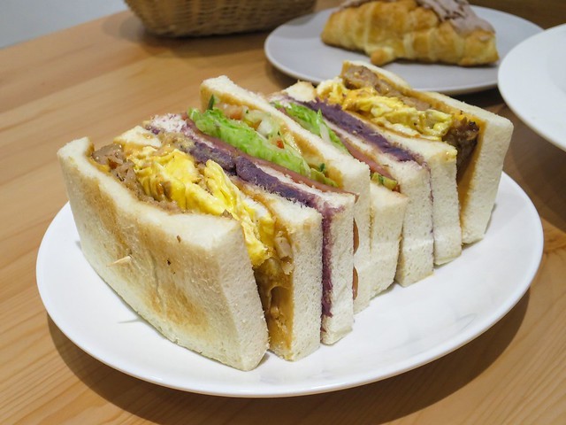 2020-07-27-19-34-14-756