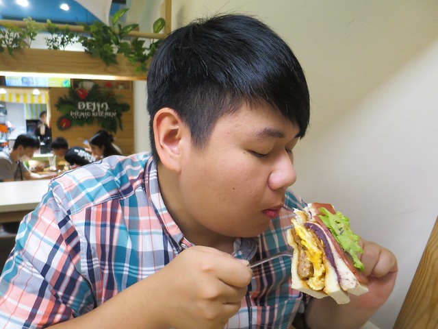 2020-07-27-19-39-11-891_mr1595851962720