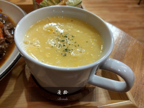 IMAG0653_mh1572184643809.jpg - 【台北咖啡廳】『漫拾』 主打不限時咖啡廳 ︱深夜出爐泡芙、可頌 熱愛甜食的先衝一波