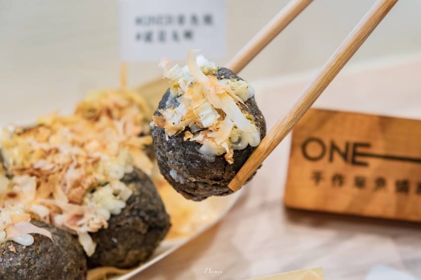 高雄苓雅｜ONE-R 章魚燒-餐車走到店面，不變的依舊是那職人精神