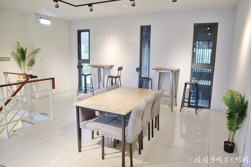 新竹平價早午餐推薦咖啡羊行|不用百元就可以吃到的美食!滿滿珍珠爆漿卡士達可頌,激推招牌酥皮蛋餅跟漢堡