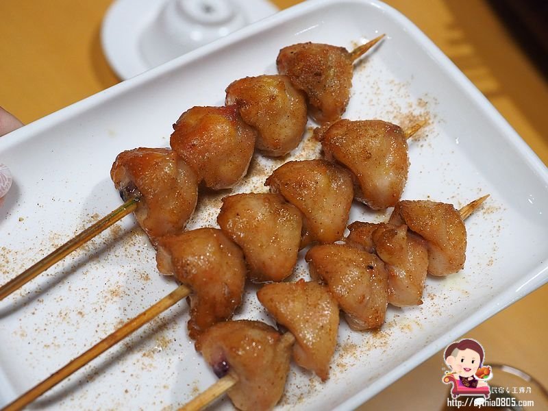 桃園龍潭美食-大紅蕃薑母鴨 羊肉爐 熱炒 燒烤 景觀庭園餐廳(水車庭龍潭店)-藏在山野裡面的薑母鴨鴛鴦鍋,敲敲魚好趣味 (邀約) @民宿女王芽月-美食.旅遊.全台趴趴走