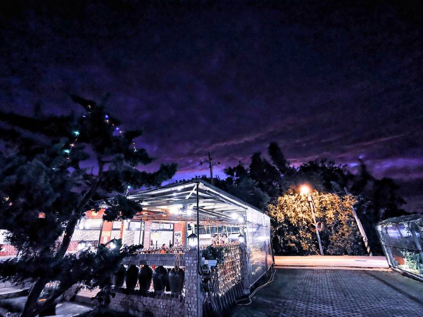 桃園龍潭美食-大紅蕃薑母鴨 羊肉爐 熱炒 燒烤 景觀庭園餐廳(水車庭龍潭店)-藏在山野裡面的薑母鴨鴛鴦鍋,敲敲魚好趣味 (邀約) @民宿女王芽月-美食.旅遊.全台趴趴走