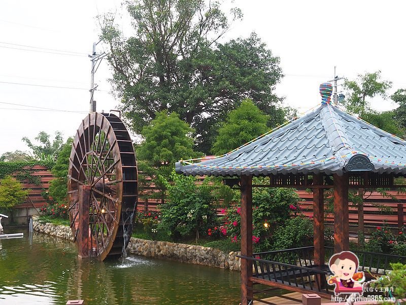 桃園龍潭美食-大紅蕃薑母鴨 羊肉爐 熱炒 燒烤 景觀庭園餐廳(水車庭龍潭店)-藏在山野裡面的薑母鴨鴛鴦鍋,敲敲魚好趣味 (邀約) @民宿女王芽月-美食.旅遊.全台趴趴走