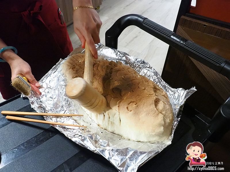 桃園龍潭美食-大紅蕃薑母鴨 羊肉爐 熱炒 燒烤 景觀庭園餐廳(水車庭龍潭店)-藏在山野裡面的薑母鴨鴛鴦鍋,敲敲魚好趣味 (邀約) @民宿女王芽月-美食.旅遊.全台趴趴走