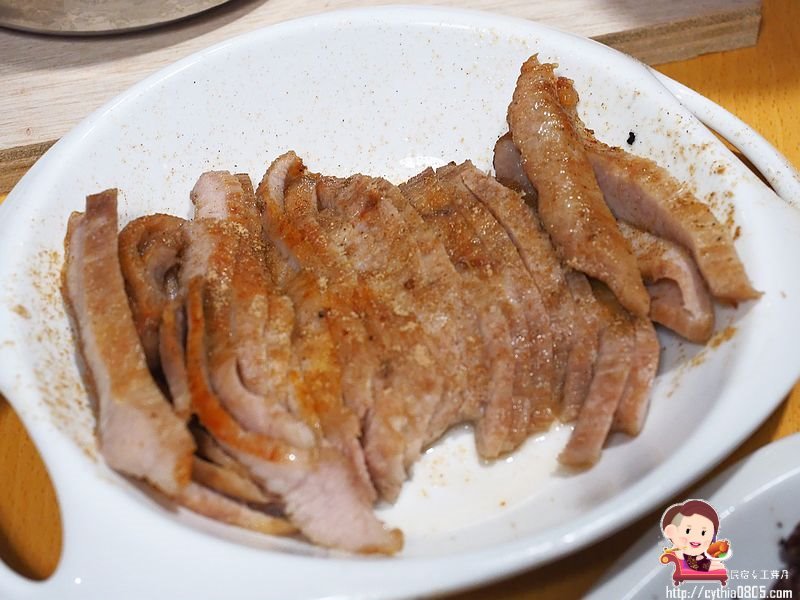 桃園龍潭美食-大紅蕃薑母鴨 羊肉爐 熱炒 燒烤 景觀庭園餐廳(水車庭龍潭店)-藏在山野裡面的薑母鴨鴛鴦鍋,敲敲魚好趣味 (邀約) @民宿女王芽月-美食.旅遊.全台趴趴走