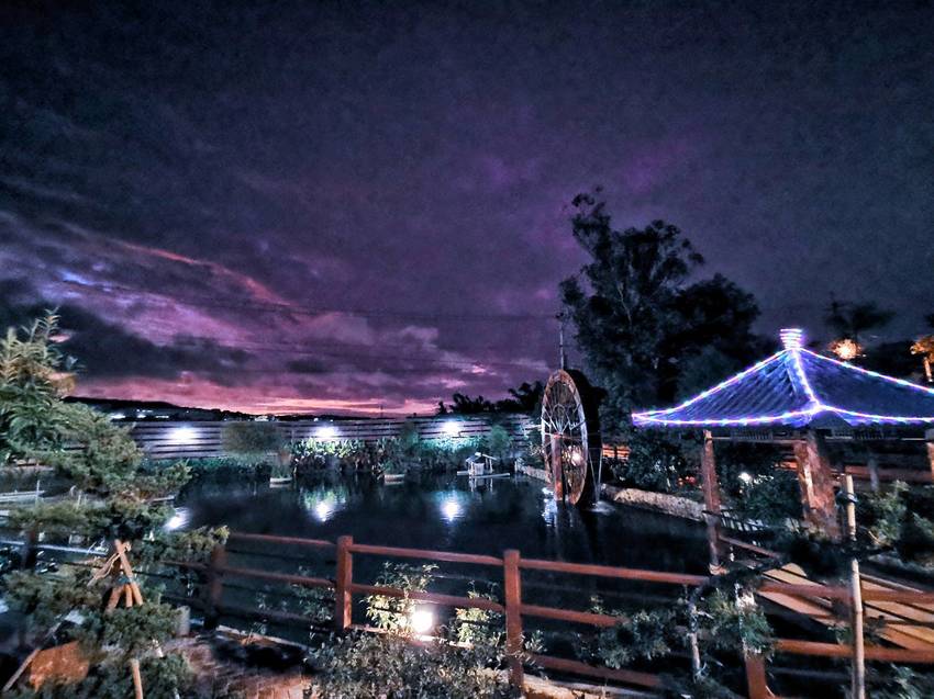 桃園龍潭美食-大紅蕃薑母鴨 羊肉爐 熱炒 燒烤 景觀庭園餐廳(水車庭龍潭店)-藏在山野裡面的薑母鴨鴛鴦鍋,敲敲魚好趣味 (邀約) @民宿女王芽月-美食.旅遊.全台趴趴走