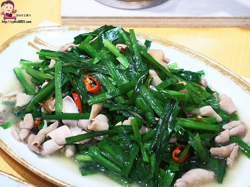 桃園龍潭美食-大紅蕃薑母鴨 羊肉爐 熱炒 燒烤 景觀庭園餐廳(水車庭龍潭店)-藏在山野裡面的薑母鴨鴛鴦鍋,敲敲魚好趣味 (邀約) @民宿女王芽月-美食.旅遊.全台趴趴走