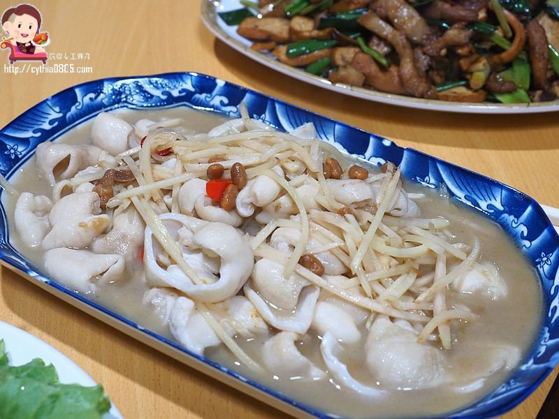 桃園龍潭美食-大紅蕃薑母鴨 羊肉爐 熱炒 燒烤 景觀庭園餐廳(水車庭龍潭店)-藏在山野裡面的薑母鴨鴛鴦鍋,敲敲魚好趣味 (邀約) @民宿女王芽月-美食.旅遊.全台趴趴走