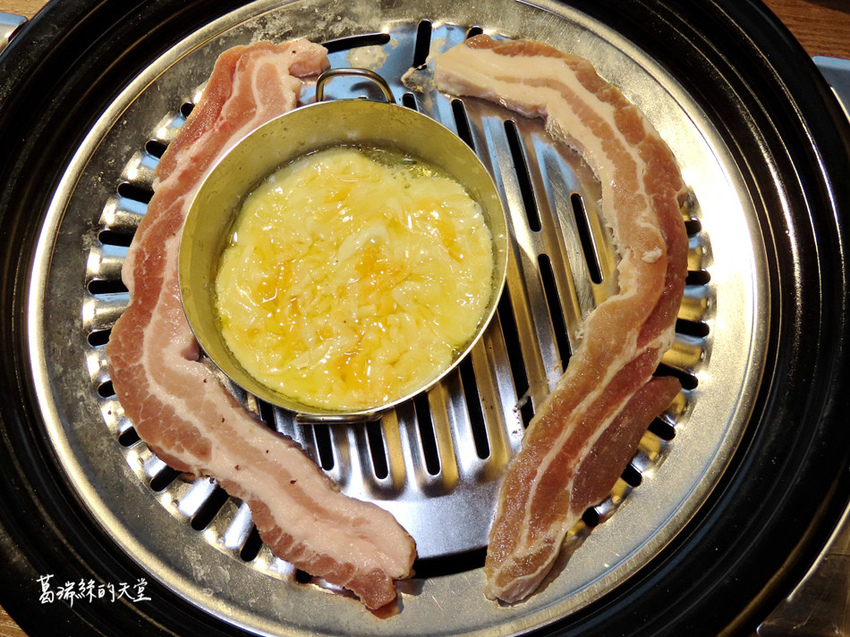 西門町美食-阿豬媽韓式烤肉X火鍋吃到飽 (32).jpg