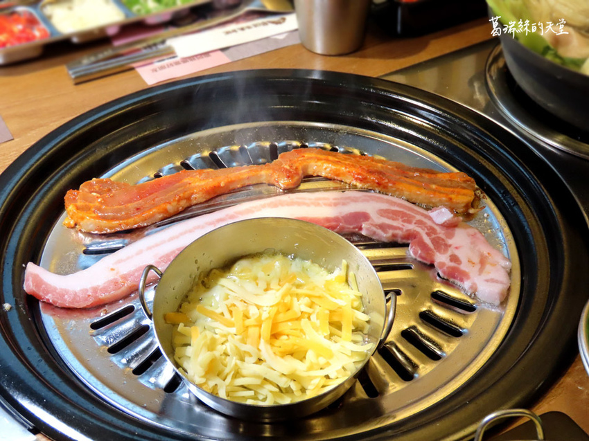西門町美食-阿豬媽韓式烤肉X火鍋吃到飽 (42).jpg